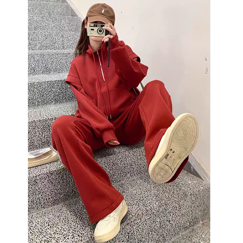 Lazy Style Red Hooded Sweatshirt Suit for Women 2026 Winter Loose Slimming Two-Piece Set for Sports and Running Lazy Style Red Hooded Sweatshirt Suit for Women 2026 Winter Loose Slimming Two-Piece Set for Sports and Running