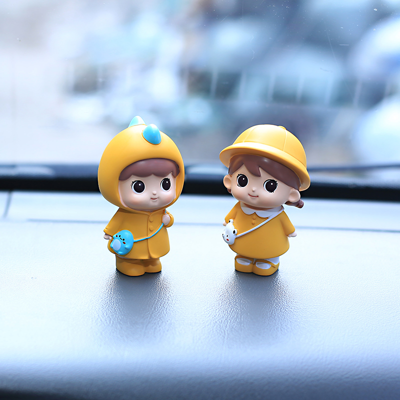 2022 net red car ornaments new goddess model center console creative personality trendy cute resin interior car interior