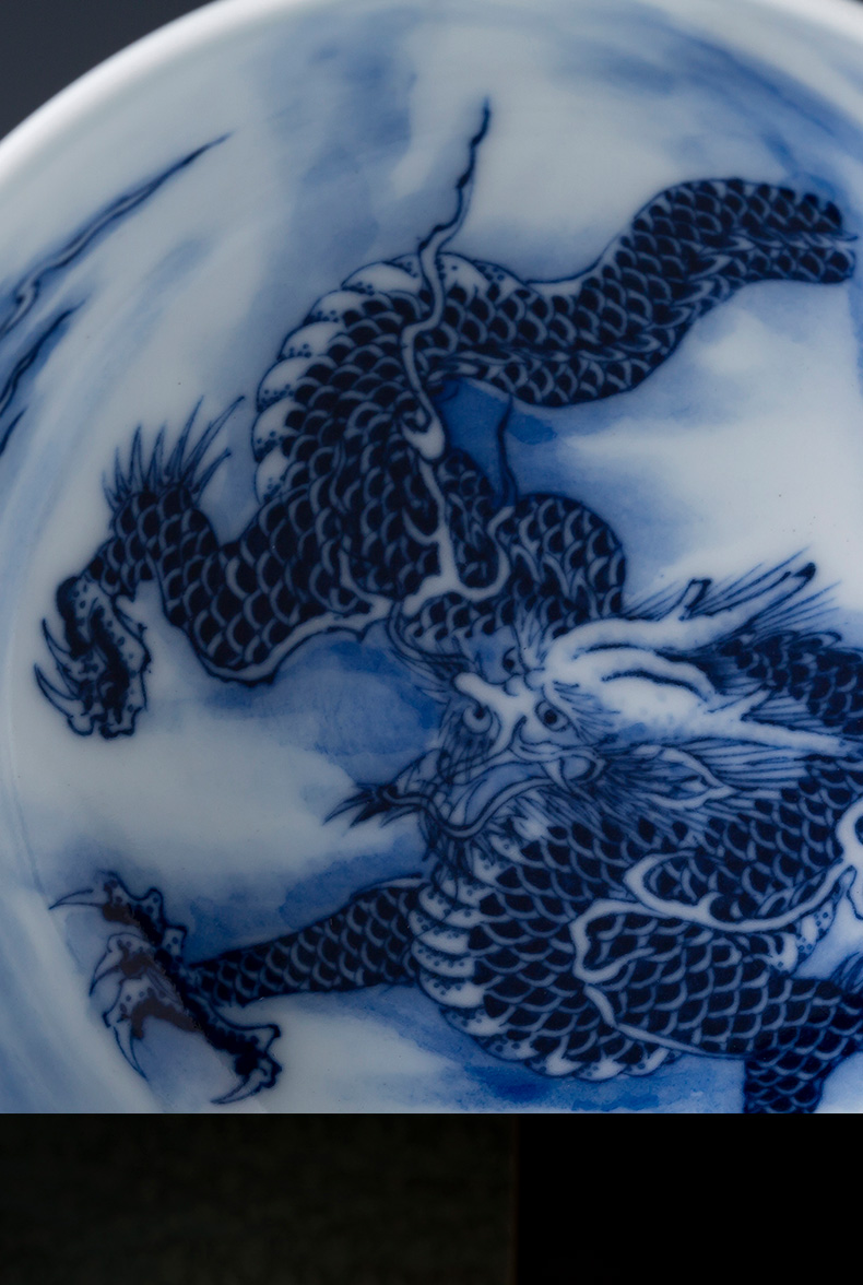 The big cup sample tea cup of pure hand - made ceramic kung fu jingdezhen blue and white longteng Jiang Ya masters cup tea by hand