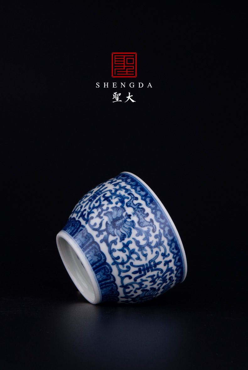 Holy big ceramic cups of jingdezhen blue and white "extended" cylinder manual hand - made tea sample tea cup kung fu tea cups