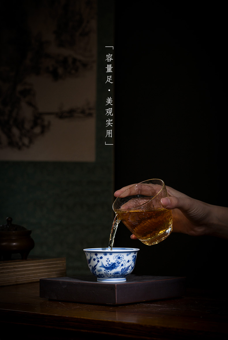 Holy big cup sample tea cup hand - made ceramic kung fu the qing Hualien left algal lines master cup of jingdezhen tea service by hand