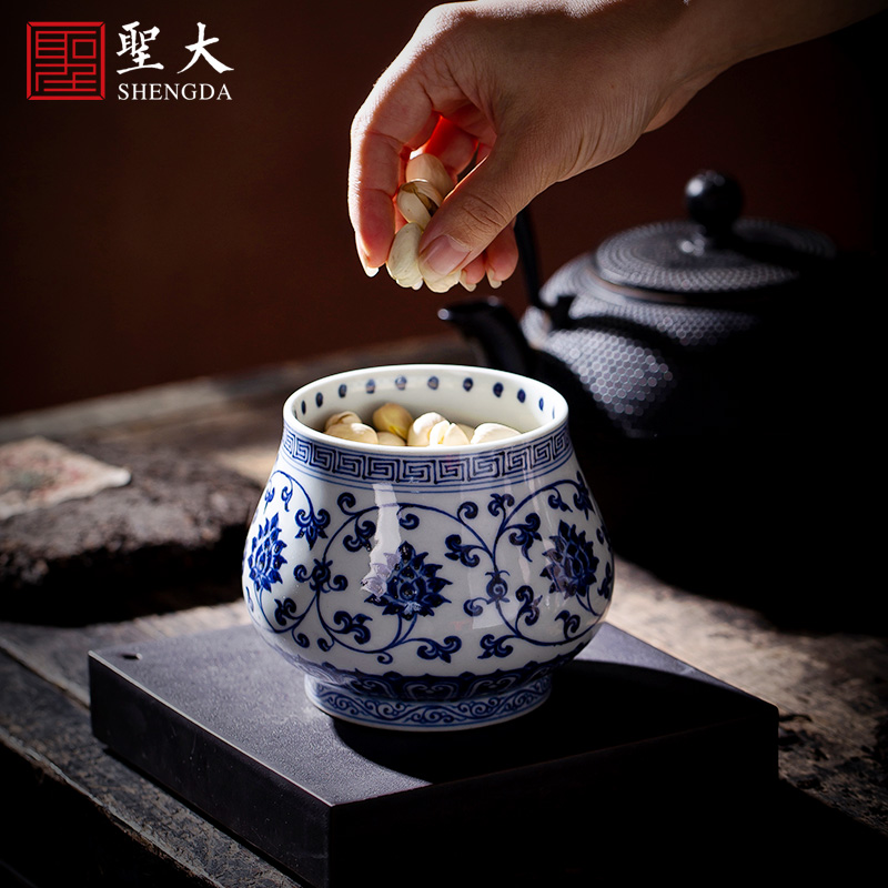 The big bucket hand - made ceramic slag fangming jingdezhen blue and white tie up branch lotus - water bearing all hand kung fu tea accessories