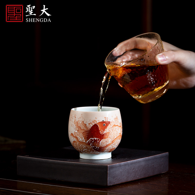 Santa teacups hand - made ceramic kung fu imitation guangxu alum red heap white fish grain cup manual of jingdezhen tea service master