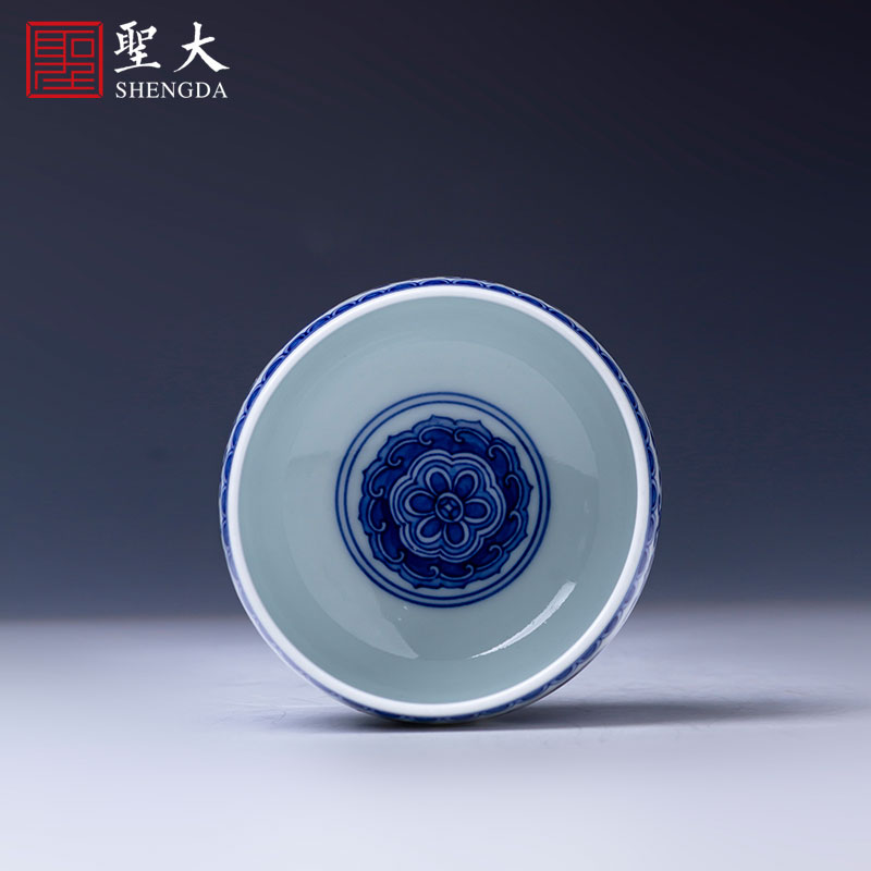 The big cup sample tea cup hand - made under glaze blue and white porcelain kung fu group pattern lie fa cup jingdezhen tea by hand