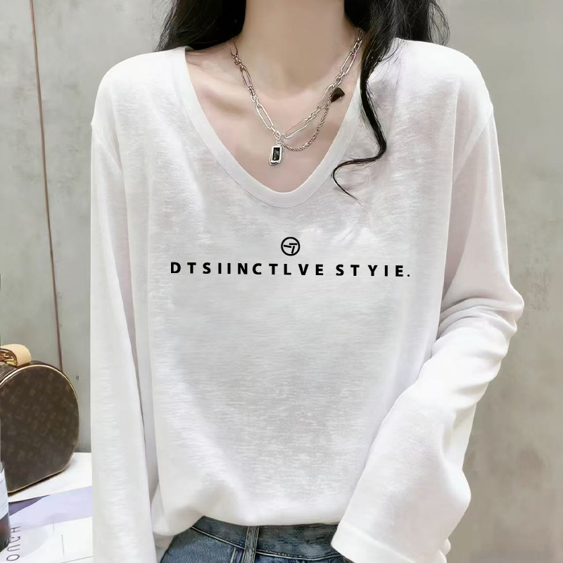 White V-Neck Snowflake Cotton Long-Sleeve T-Shirt for Women, New Summer Style, Age-Reducing, Loose-Fitting, Air-Conditioning Cover-Up, Thin and Slightly See-Through Top White V-Neck Snowflake Cotton Long-Sleeve T-Shirt for Women, New Summer Style, Age-Reducing, Loose-Fitting, Air-Conditioning Cover-Up, Thin and Slightly See-Through Top