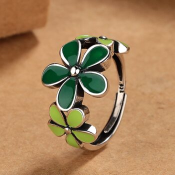 Retro small fresh sweet enamel wufu flower ring