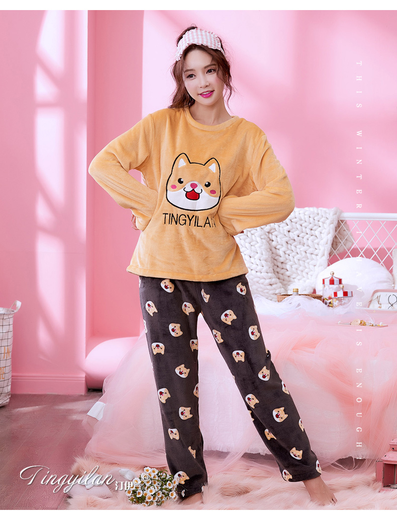 Bộ đồ ngủ của phụ nữ mùa thu và mùa đông dày flannel phù hợp với kích thước lớn có thể được mặc bên ngoài dịch vụ nhà dài tay áo lông cừu san hô dễ thương đồ bộ thể thao nam