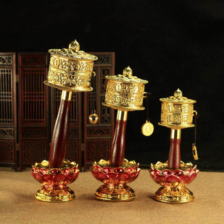 Tibetan transmission machine is made by hand rotating the rotating barrel of 6,000 silent trumpet