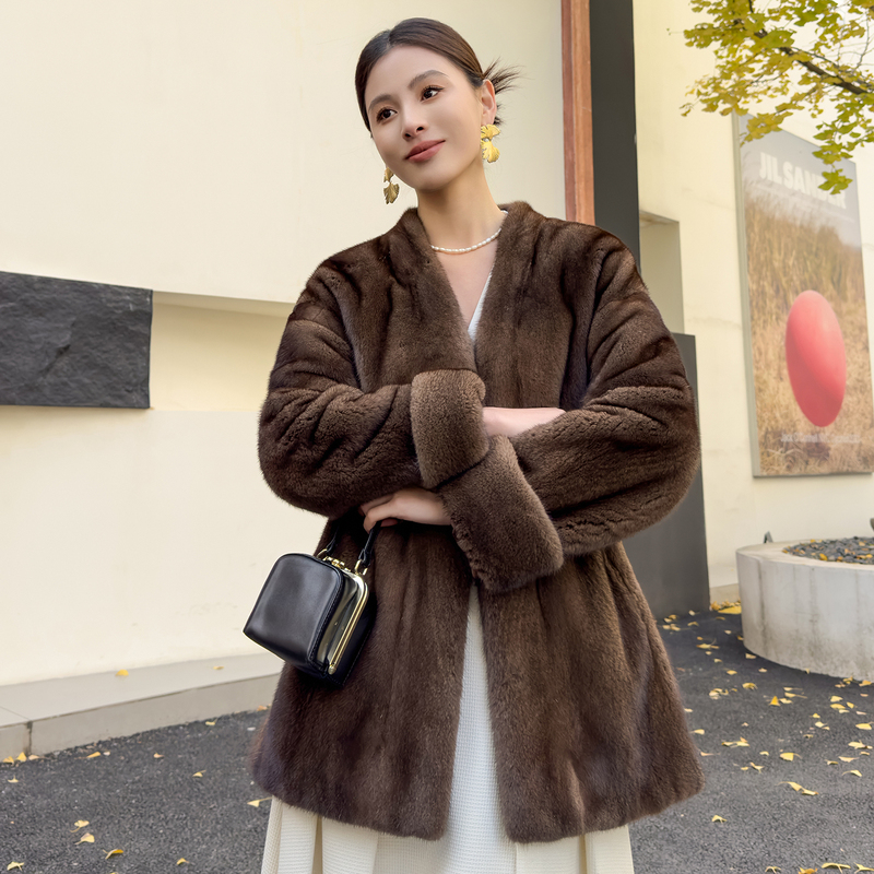 2026 New Style Imported Velvet Mink Coat for Women, Full Mink, Mid-Length, Young and Fashionable Fur Coat