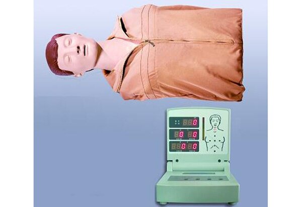 半身心肺复苏模拟人半身电脑心肺复苏模拟人
