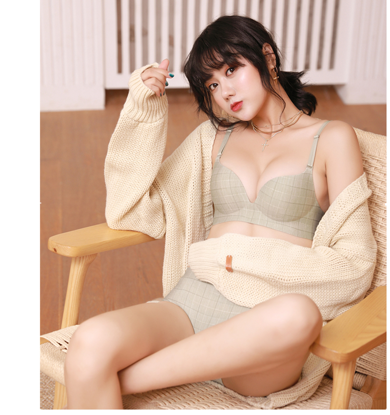 Đồ lót liền mạch gợi cảm của phụ nữ phù hợp với áo ngực được tập hợp mà không có vòng thép điều chỉnh bên nhận sữa trong khuôn cốc áo ngực ngọt ngào quần áo lót