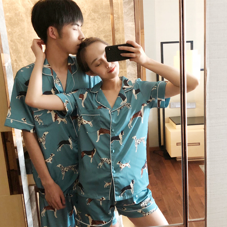 Bộ đồ ngủ hình chú chó dễ thương băng lụa tay ngắn cổ áo cặp đôi khóa trước phim hoạt hình Hàn Quốc của bộ đồ phục vụ gia đình nam nữ mùa hè đồ pijama nam