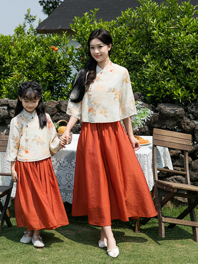 Neue Mutter-Tochter-Kleidung im chinesischen Stil im nationalen Stil, dreiköpfige Familie, Mutter-Kind-Kleidung, Hanfu, Performance-Kleidung zum Mittherbstfest, neuer Tang-Anzug für den Sommer