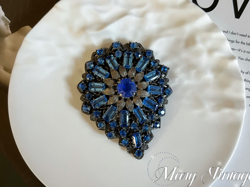 Vintage Western Antique Czech Pavé-Set Blue Rhinestone Dress Clip