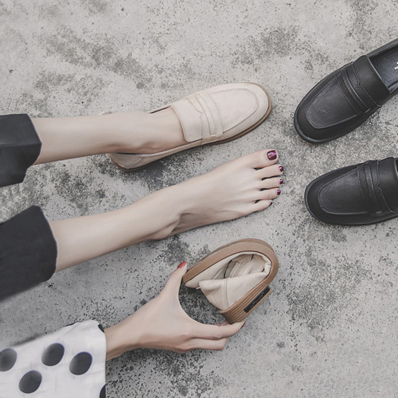 Can be stepped on with soft leather loafers female British style 2022 spring and autumn all-match Korean version flat casual one pedal small leather shoes