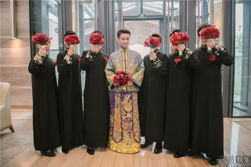 Сдачи в аренду осенний и зимний китайский свадебное платье жениха, Чжу Сяотиан, Чжу Сяотианские мужские одеялы и лошадиные платья Китайской Республики