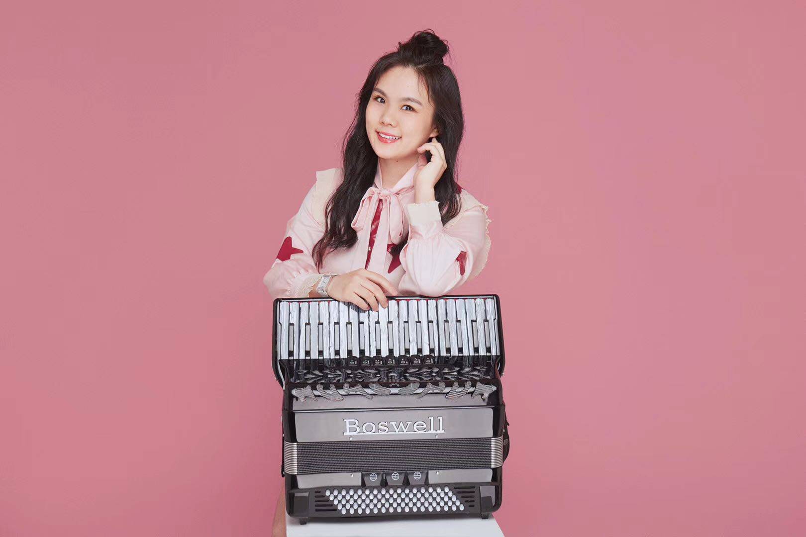 Original new imported Boswell Bowell brand 80 bass red three-row reed children's adult accordion