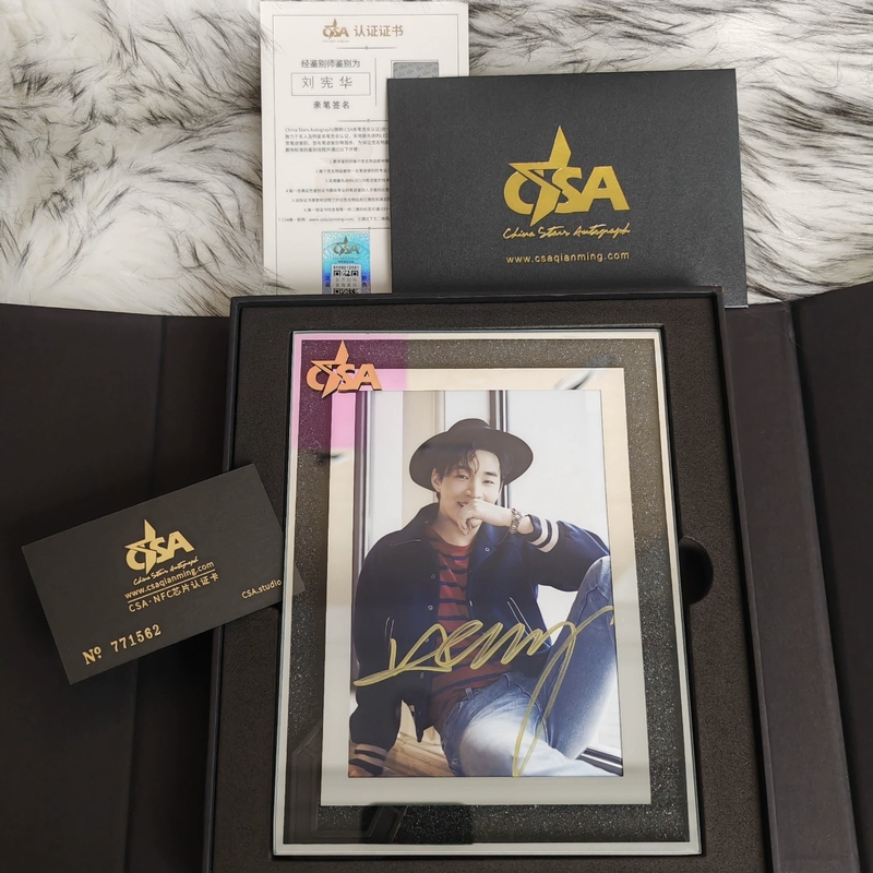Henry Lau's Autographed Photo, Csa Certified Celebrity Autograph Photo, Merchandise for Gifting to Friends and Besties as Birthday Gifts
