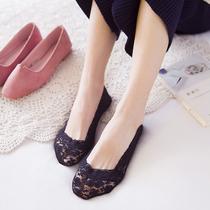 Korean shallow lace boat socks Silicone non-slip invisible socks womens spring and summer thin models do not fall off with socks five pairs