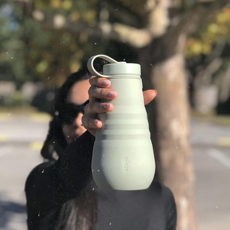 () stojo folding cup compressible pocket cup silicone gel with lid portable with hand travel cup 590ml