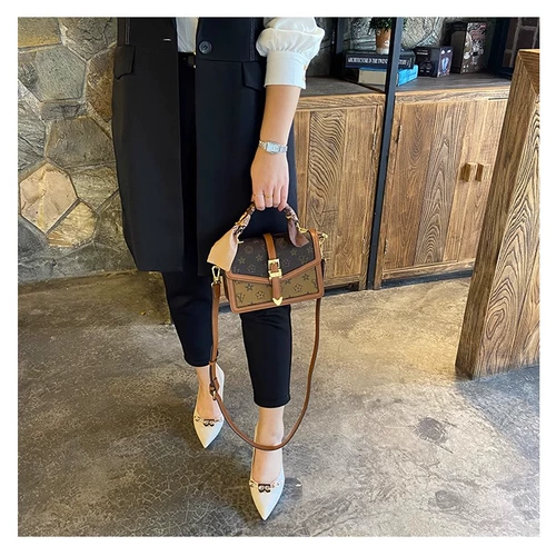 Сумка на одно плечо, из натуральной кожи