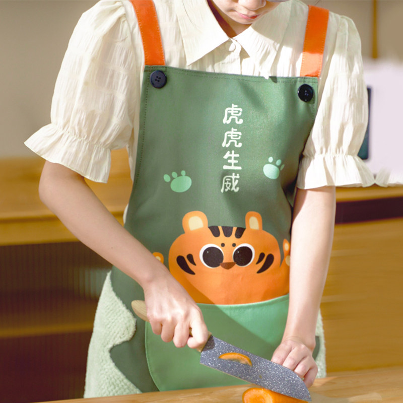 2021 New light luxury apron kitchen waterproof oil and oil cooking can wipe hands with female fashion men around the bag style