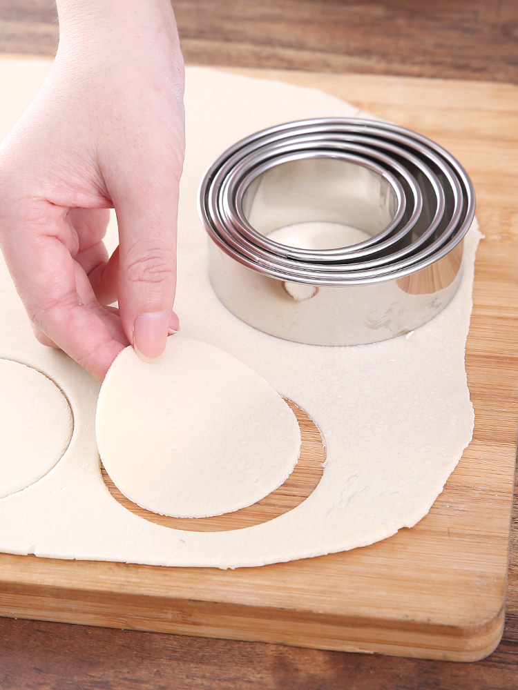 304 stainless steel cut dumpling skin mold 3-piece set of household round large pressure skin device handmade flower type dumpling artifact