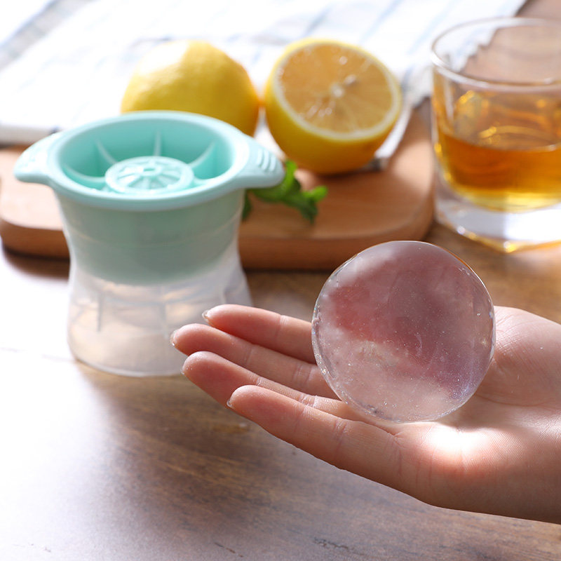 Big ice hockey mold household whiskey large ice hockey silicone round ice box creative with lid iced wine artifact