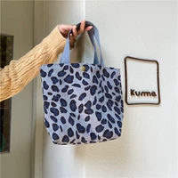 Серый леопардовый принт