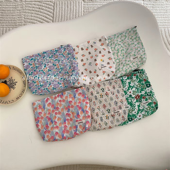 Literary and fresh floral cotton fabric makeup bag