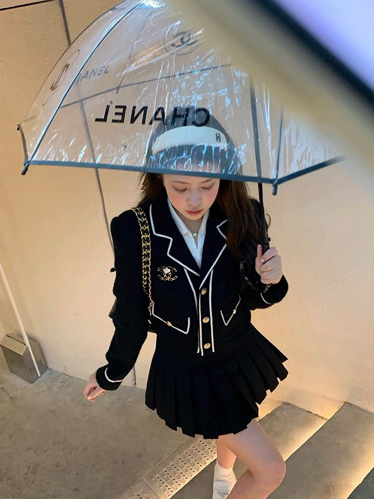 Xiaoxiangfeng suit ladies 2021 new autumn dress Western style goddess fan suit college style pleated skirt two-piece set