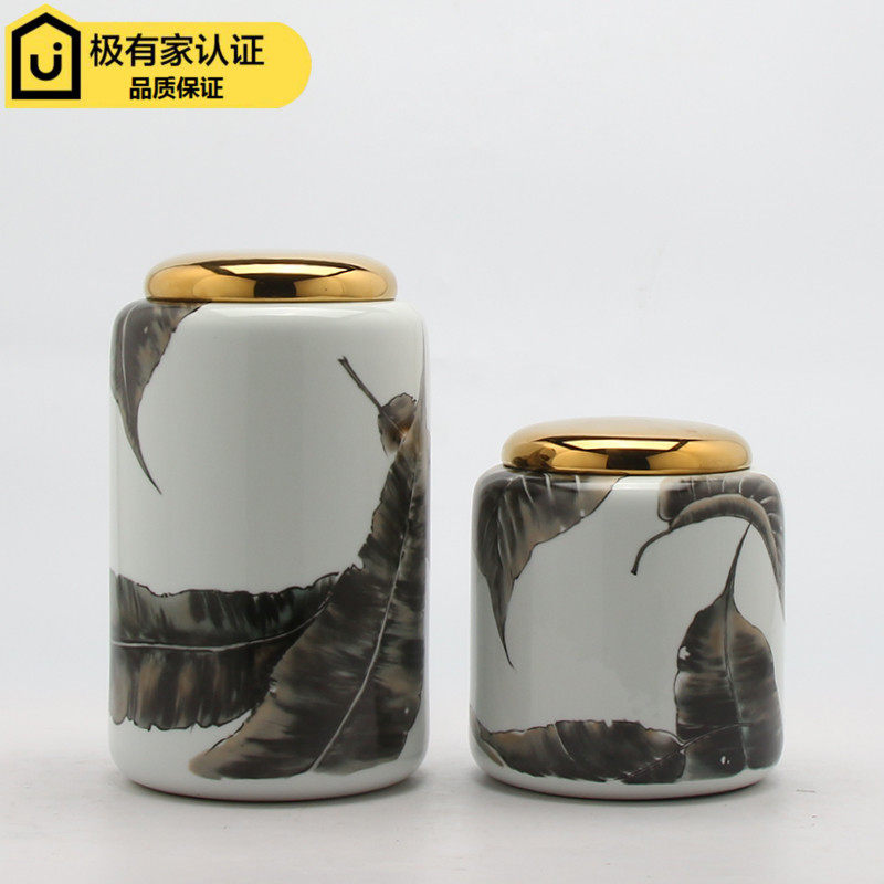 Modern light luxury home creative European ceramic storage tank ornaments Sales office model room TV cabinet display cabinet decoration