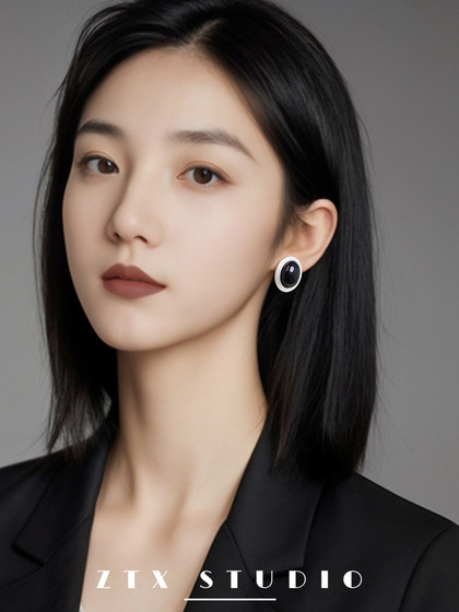 여성을위한 귀 피어싱이없는 천연 흑요석 귀 클립 새로운 검은 색 신선한 스타일 귀걸이 틈새 고급 감각 클립 귀걸이