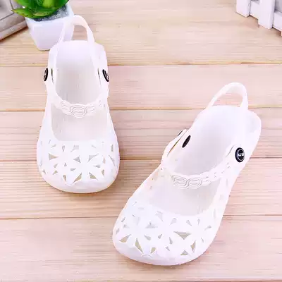 Huili plastic sandals women's summer white flat outside wear soft bottom hole shoes non-slip outside wearing bag head nurse shoes