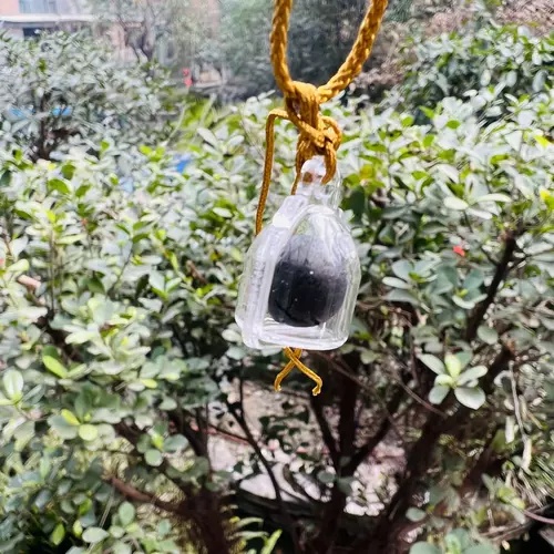 Больница Zongsa Zang больница jiu черное лекарство Jiuzhu колье -колье Sachet колбаса nabugu jue подвеска один