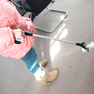 Pick-up clip, trash clip, pickup, sanitation clip, environmental protection clip