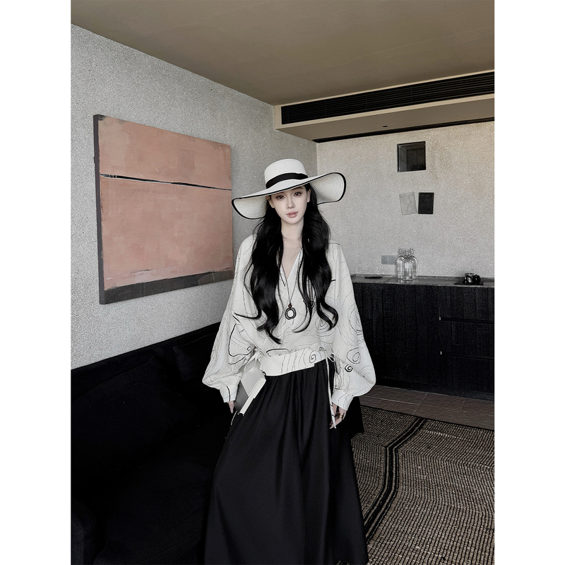 Youwei【Sketch Lines】Unique and Beautiful Tops Early Spring 2026 New Shirt and Pants Set for Women