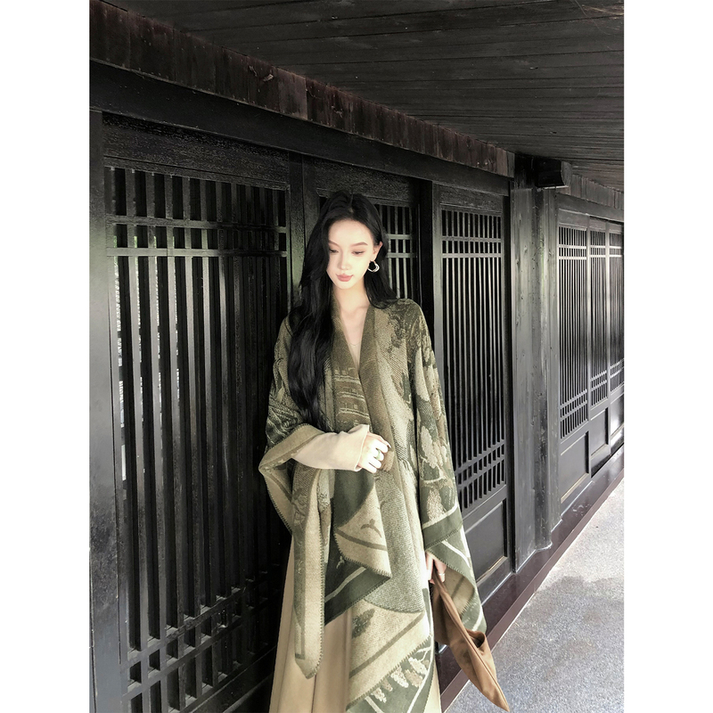Youwei【Tundra Chronicles】Knitted Cape Shawl Dual-Use Women's Outerwear 2026 New Scarf Early Autumn Youwei【Tundra Chronicles】Knitted Cape Shawl Dual-Use Women's Outerwear 2026 New Scarf Early Autumn