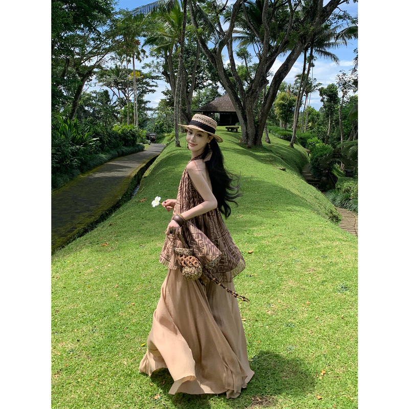 Youwei Halter Neck Camisole for Women 2026 New Spring Seaside Vacation V-Neck Sleeveless Backless Top