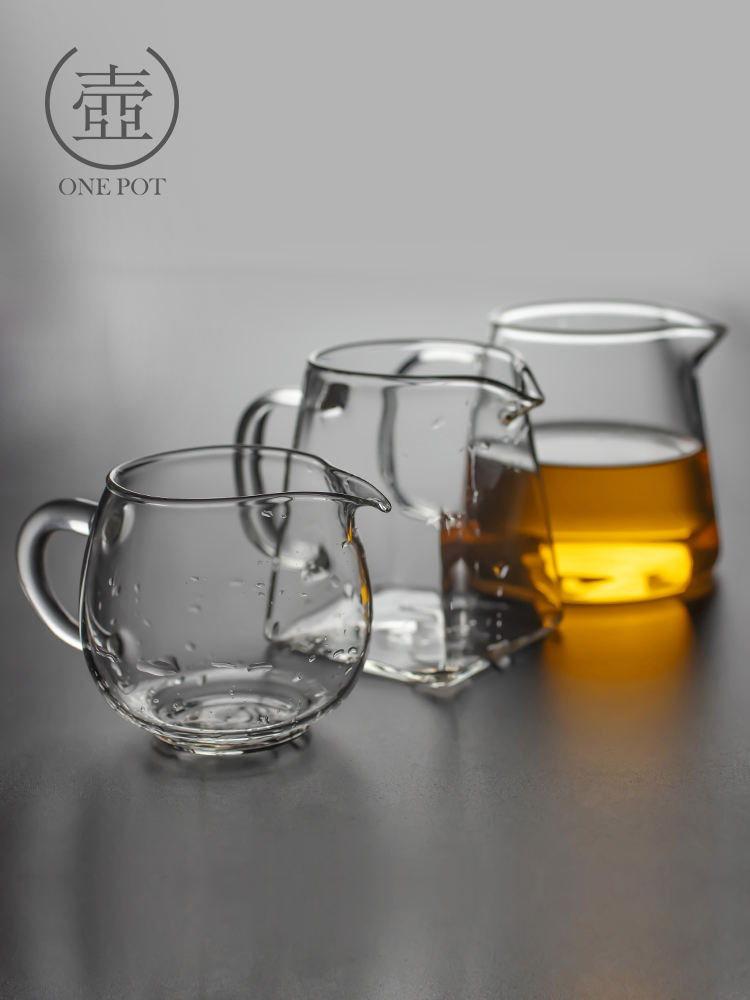 Glass fair cup thickened heat-resistant tea separator Male cup Tea cup Household Gong Dao Cup Fair pot tea sea tea container