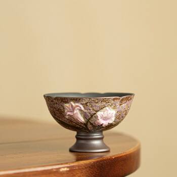 Old rock mud mist rock fragrant lily flower xiyan master cup household anti-scalding ceramic tea cup kung fu tea set tea cup