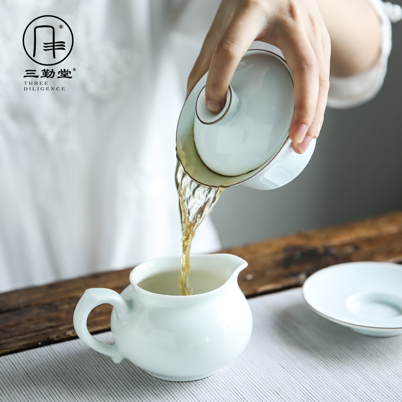 Sanqintang Gaiwan tea cup Jingdezhen Ceramic Gongfu tea Celadon small tea bowl three cups S11007