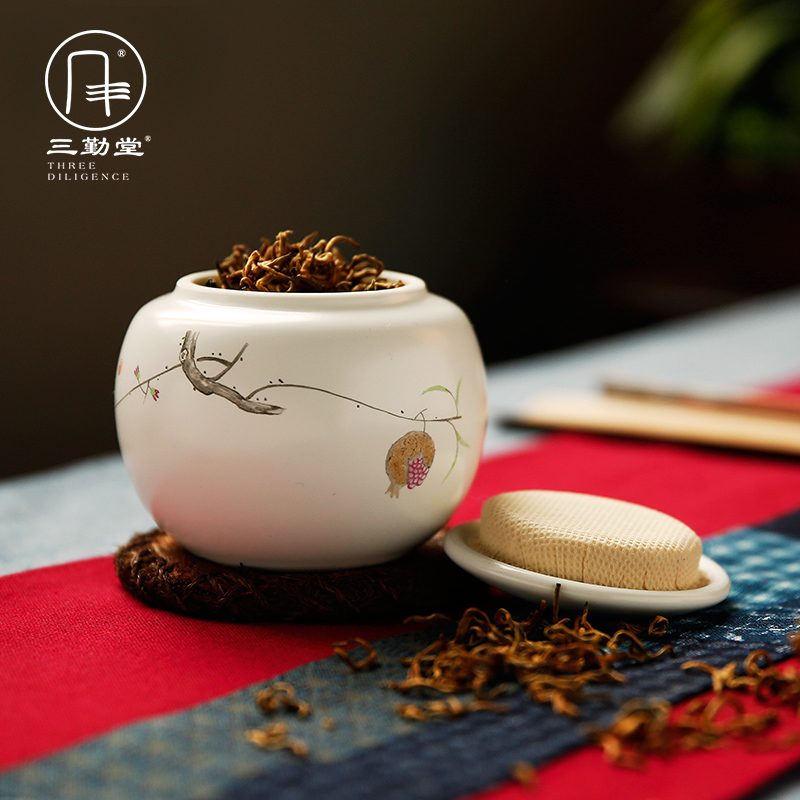 Sanqitang tea pot ceramic medium storage tea pot Jingdezhen tea set hand-painted household storage sealing tank