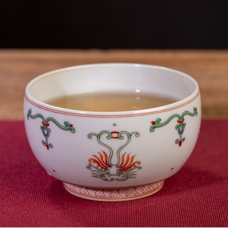 Three regular money hall jingdezhen archaize ceramic colors cup fashion retro master cup single CPU kung fu tea cups