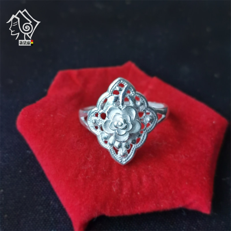 Cool Mountain Yi Pure Silver Ring Lady Money 999 Pure Silver Small Flowers Small Ring National Wind Hollowed-out Opening Ring