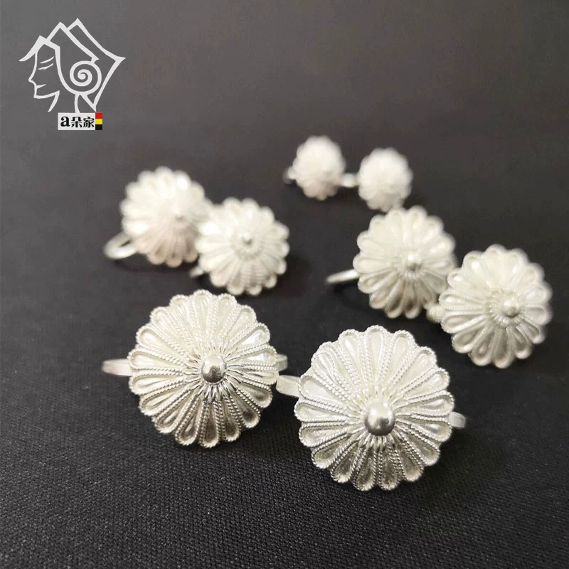 Earrings handmade, ethnic retro accessory flower-shaped, silver 999 sample, flowered, simple and elegant design, ethnic style