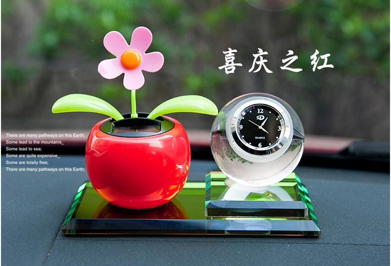 Xe sáng tạo nước hoa trang trí năng lượng mặt trời phụ kiện xe hơi Mặt trời hoa pha lê nước hoa chỗ ngồi xe cung cấp phụ kiện trang trí xe hơi