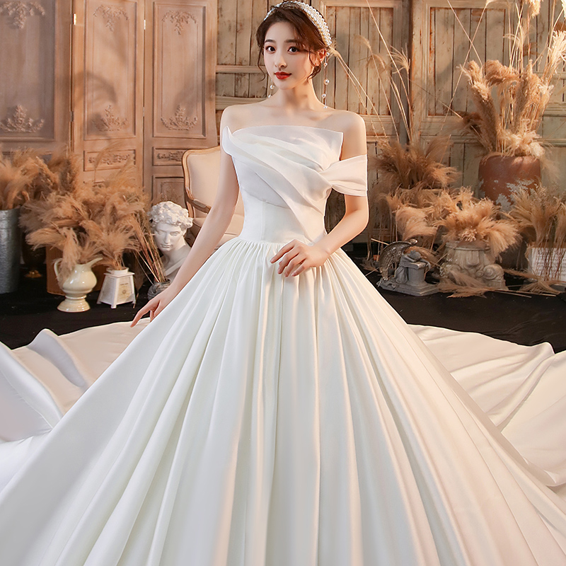 Shoulder satin 2021 new high-end main wedding dress bridal gauze dress temperament big tailing luxury palace style