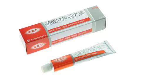 达克宁 Мазь нитрат нитрат мимоназол крем 20 г лечения ноги