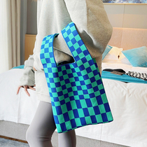 Chess board wire wrist black and white plush knitting plate weaves underarmpit wrist Cambridge 2022 new model